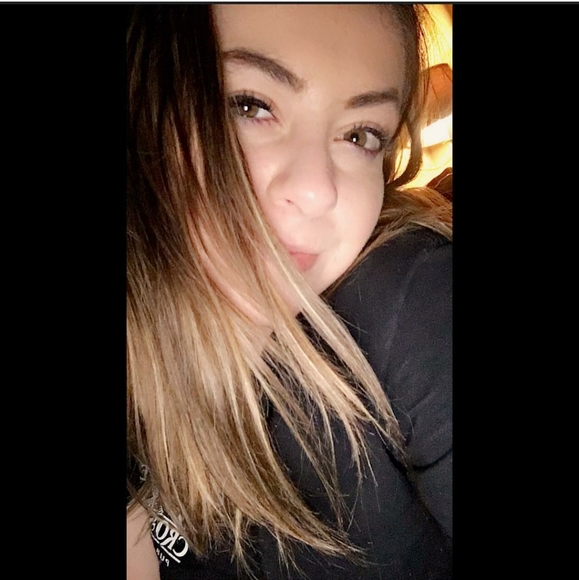 Meet your Posher, Cassidy - Picture 2 of 5